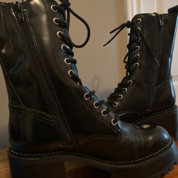 Jeffrey Campbell Locust Boot - Picture 6 of 8